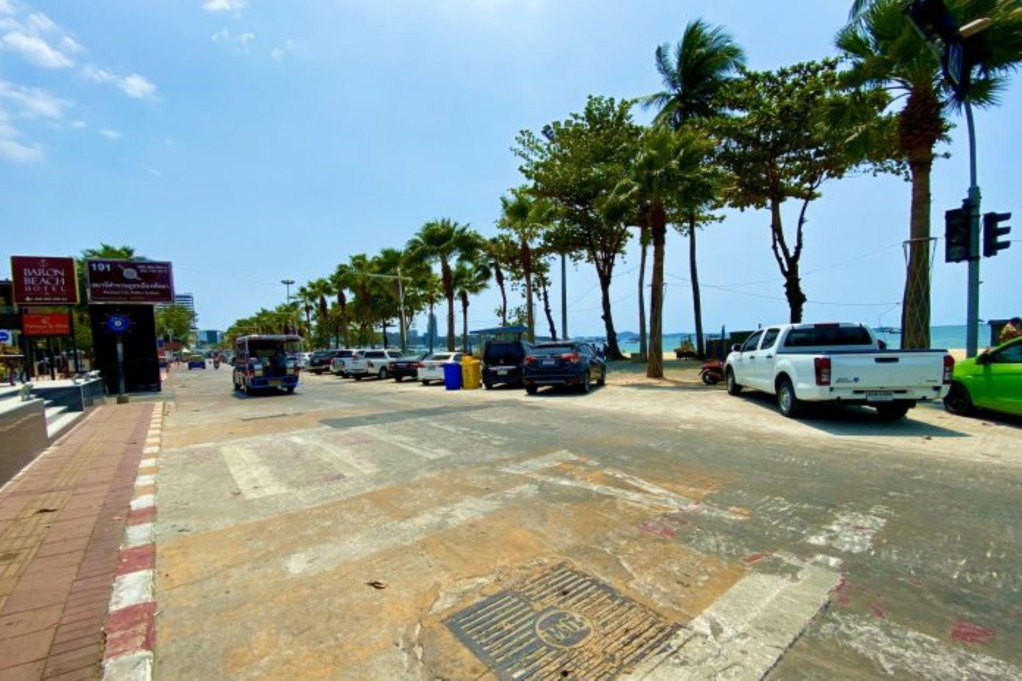 Baron Beach Hotel Pattaya Exterior foto